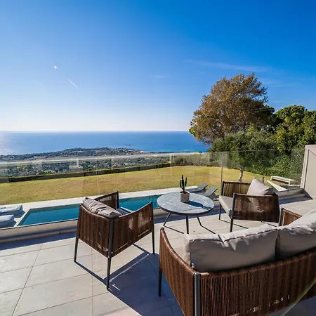 Grande Azzurro In * Λακήθρα