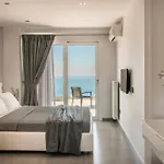 Grande Azzurro In Villa Lakíthra