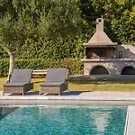 Villa Grande Azzurro In *