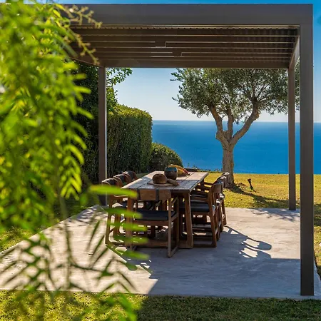 Grande Azzurro In Lakíthra